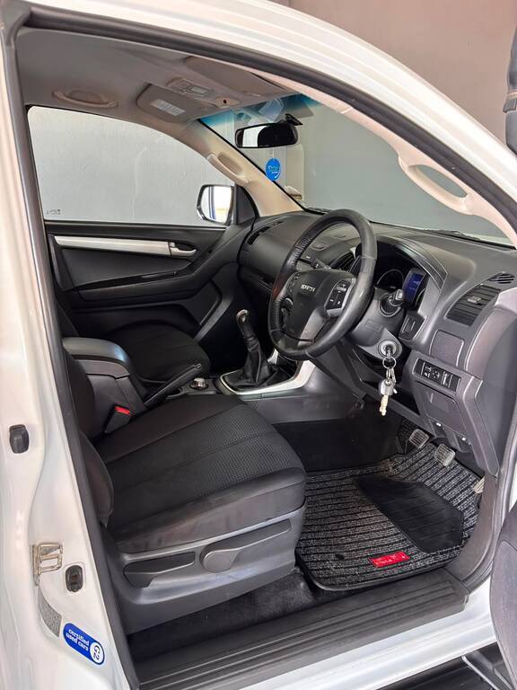 ISUZU KB KB300 D-TEQ LX 4X4 P/U E/CAB - 10
