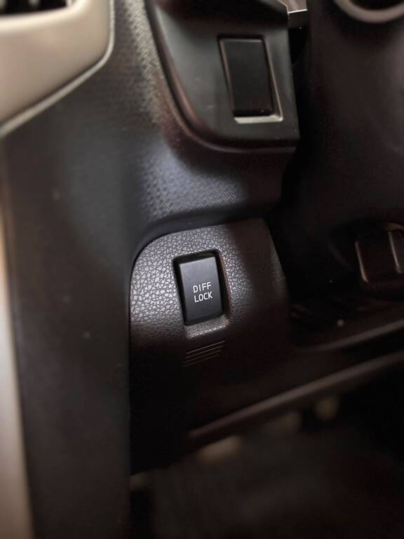 ISUZU KB KB300 D-TEQ LX 4X4 P/U E/CAB - 16