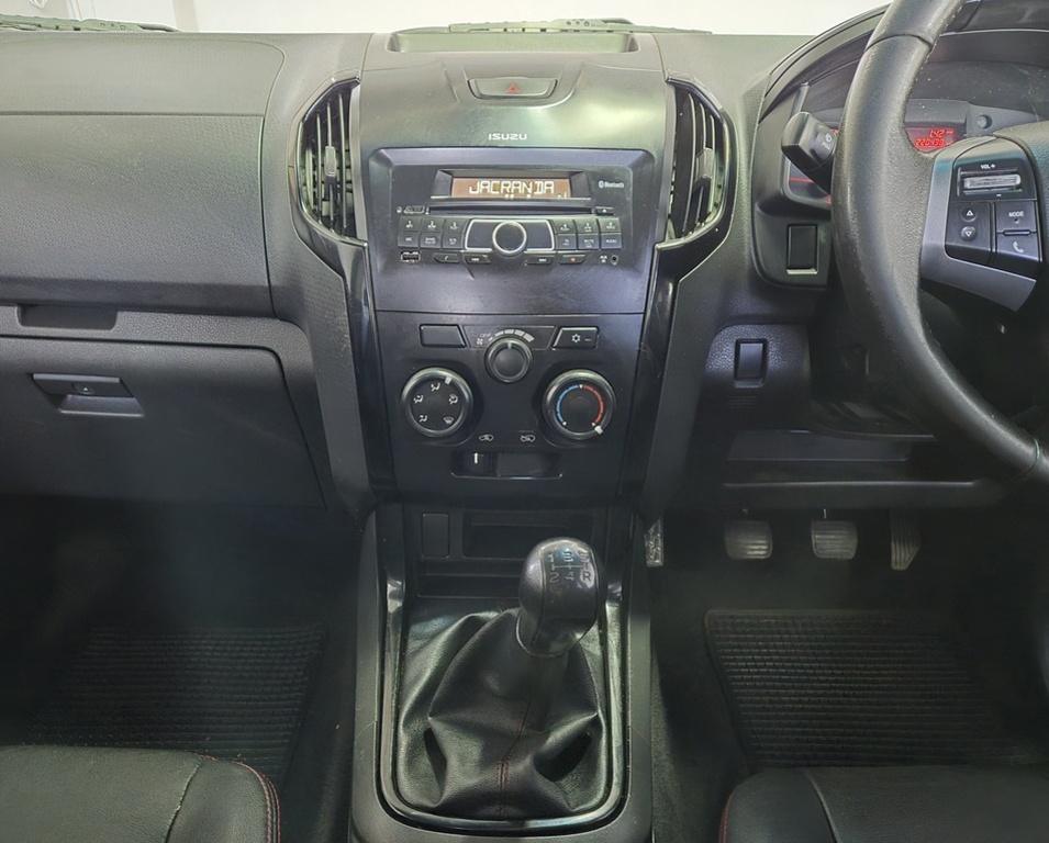 ISUZU KB KB 250 D-TEQ HO X-RIDER P/U D/C - 12
