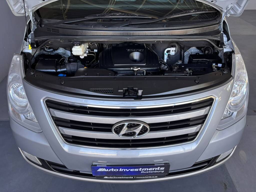 HYUNDAI H-1 H-1 2.5 CRDI A/T/ 2.5 ELITE A/T - 10