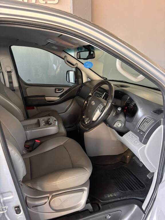 HYUNDAI H-1 H-1 2.5 CRDI A/T/ 2.5 ELITE A/T - 11