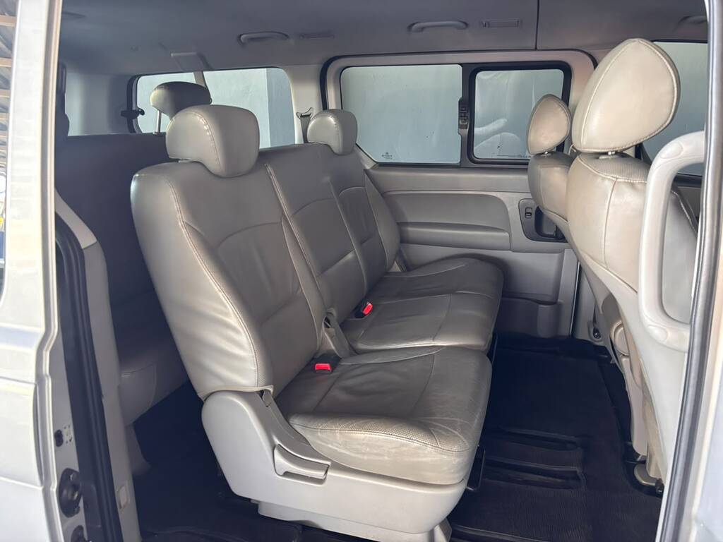 HYUNDAI H-1 H-1 2.5 CRDI A/T/ 2.5 ELITE A/T - 13