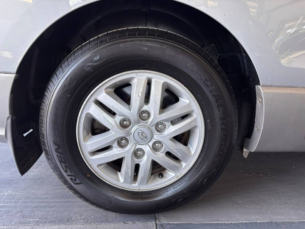 HYUNDAI H-1 H-1 2.5 CRDI A/T/ 2.5 ELITE A/T - 20