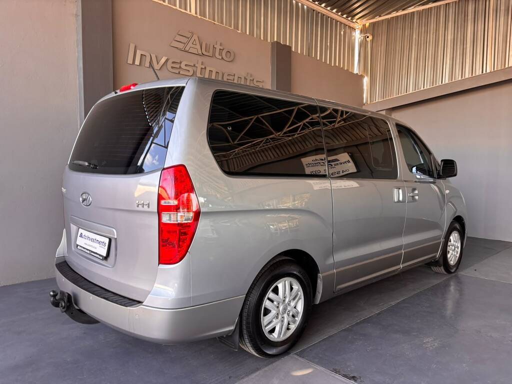 HYUNDAI H-1 H-1 2.5 CRDI A/T/ 2.5 ELITE A/T - 4