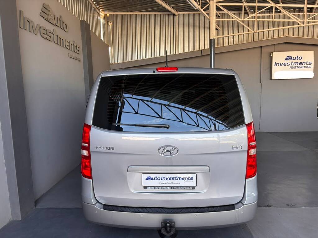 HYUNDAI H-1 H-1 2.5 CRDI A/T/ 2.5 ELITE A/T - 7