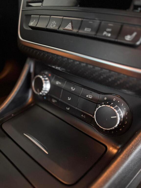 MERCEDES-BENZ A CLASS A 250 SPORT A/T - 14