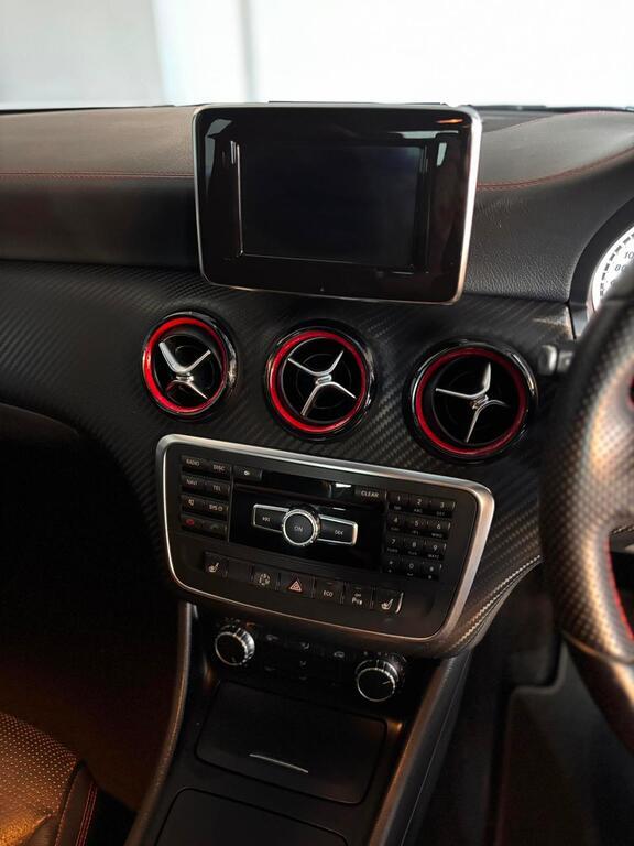MERCEDES-BENZ A CLASS A 250 SPORT A/T - 18