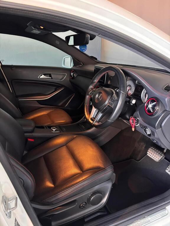 MERCEDES-BENZ A CLASS A 250 SPORT A/T - 9