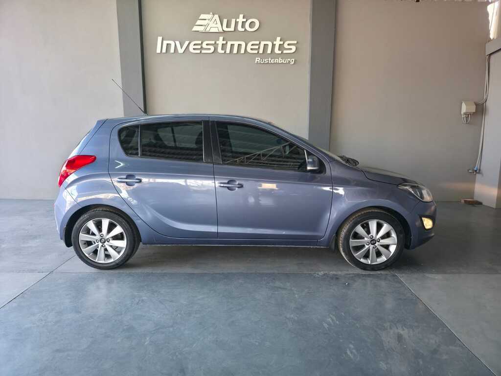 HYUNDAI i20 i20 1.4 - 7