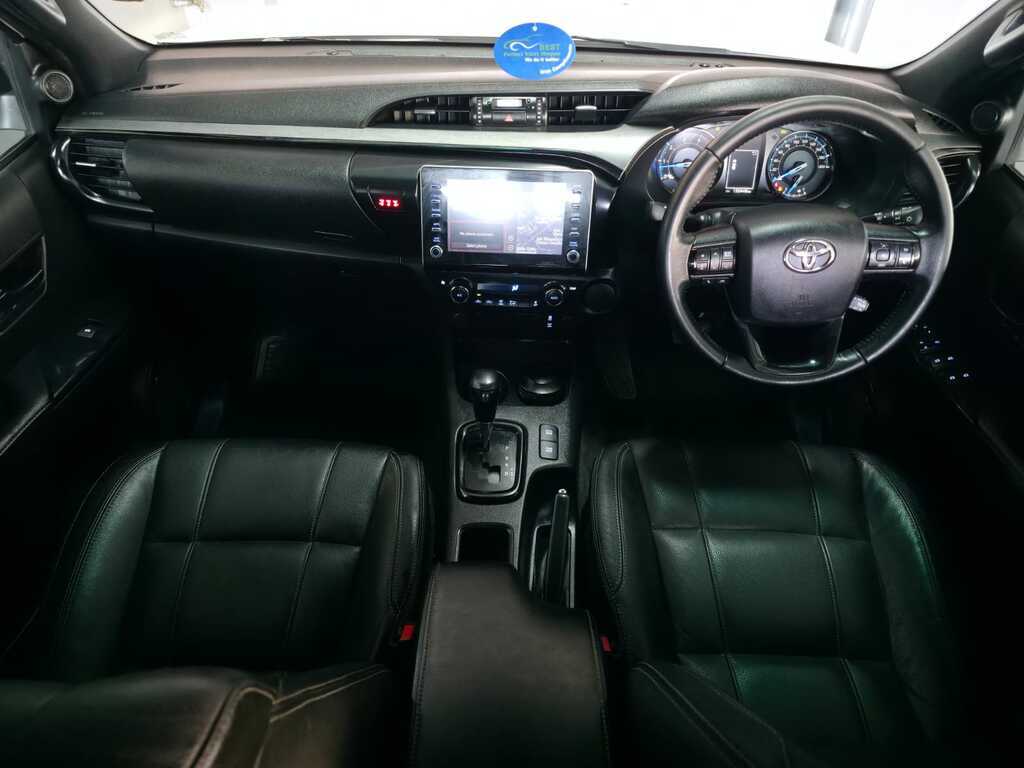 TOYOTA HILUX HILUX 2.8 GD-6 RB LEGEND A/T P/U D/C - 11