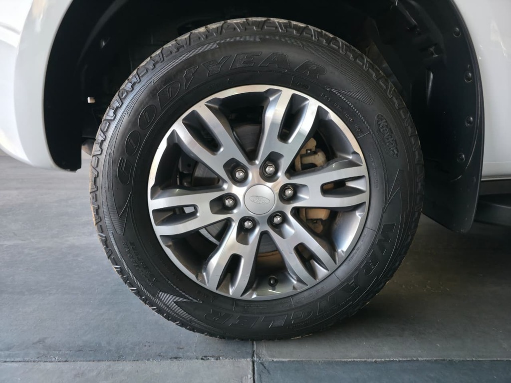 FORD EVEREST EVEREST 2.0D BI-TURBO 4X4 A/T - 9