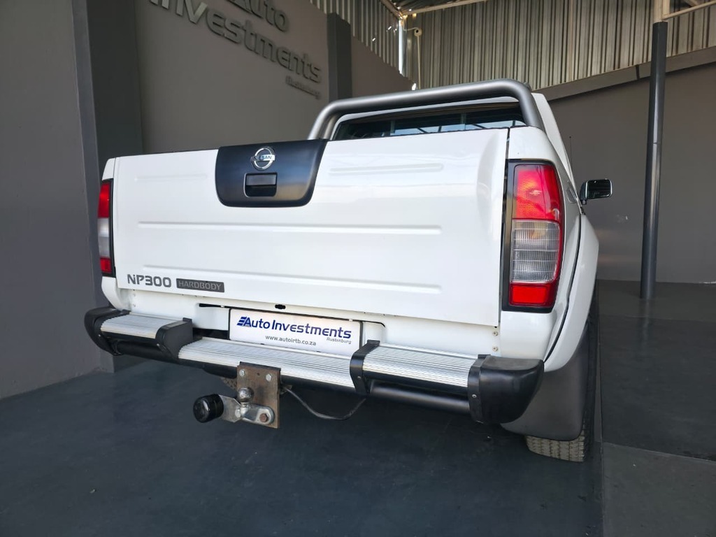 NISSAN HARDBODY HARDBODY NP300 2.4i 4X4 P/U D/C - 6