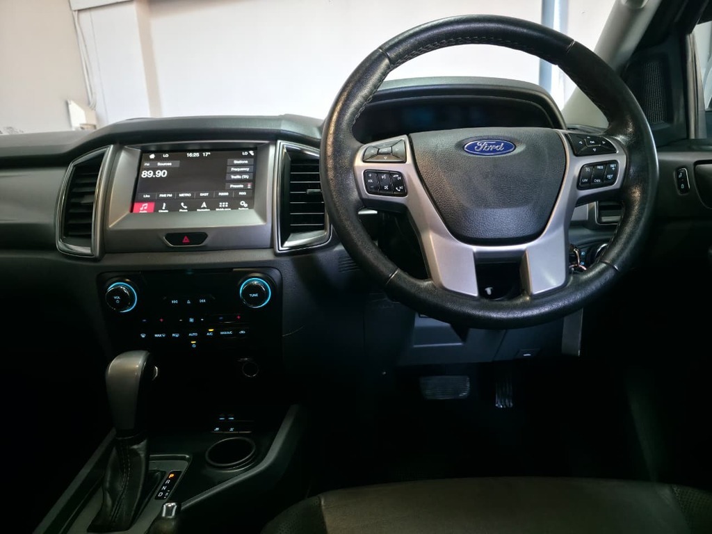 FORD EVEREST EVEREST 2.2 TDCi  XLT A/T - 12
