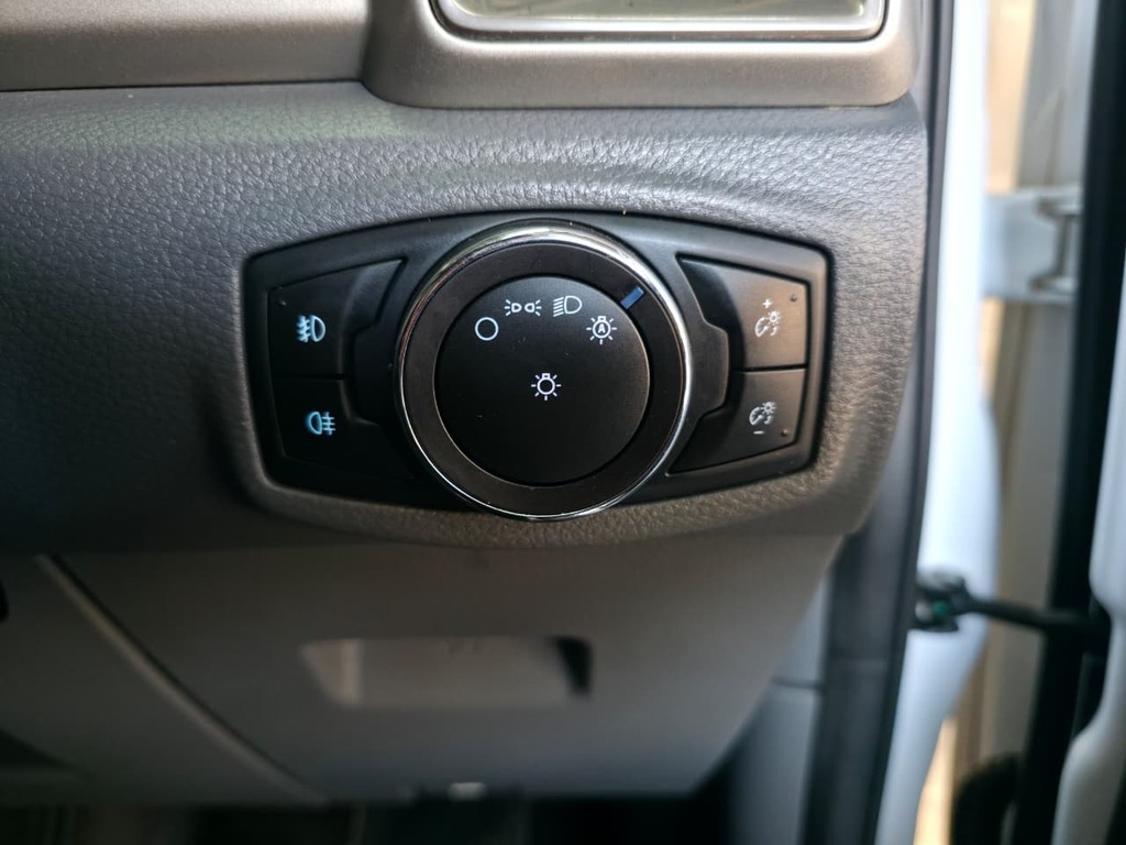 FORD EVEREST EVEREST 2.2 TDCi  XLT A/T - 16