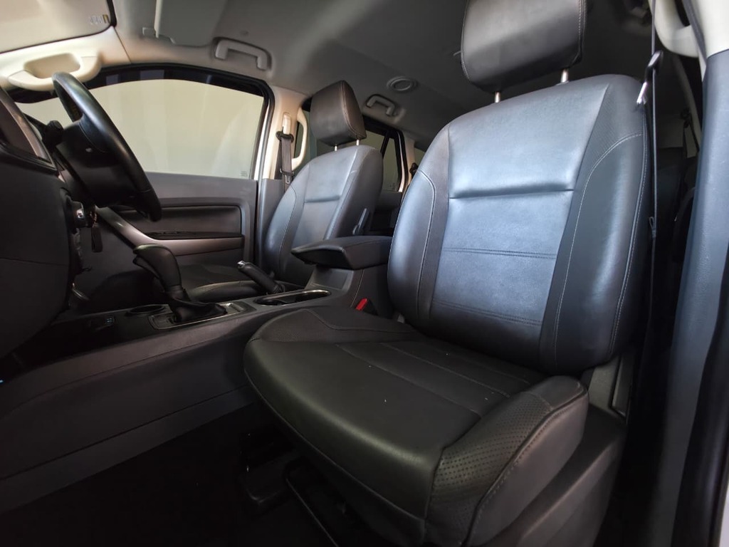FORD EVEREST EVEREST 2.2 TDCi  XLT A/T - 8