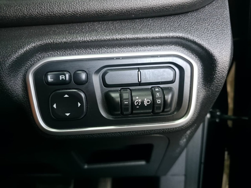 GWM P-Series P-SERIES 2.0TD LS/BLACK EDITION 4X4 A/T D/C P/U - 18