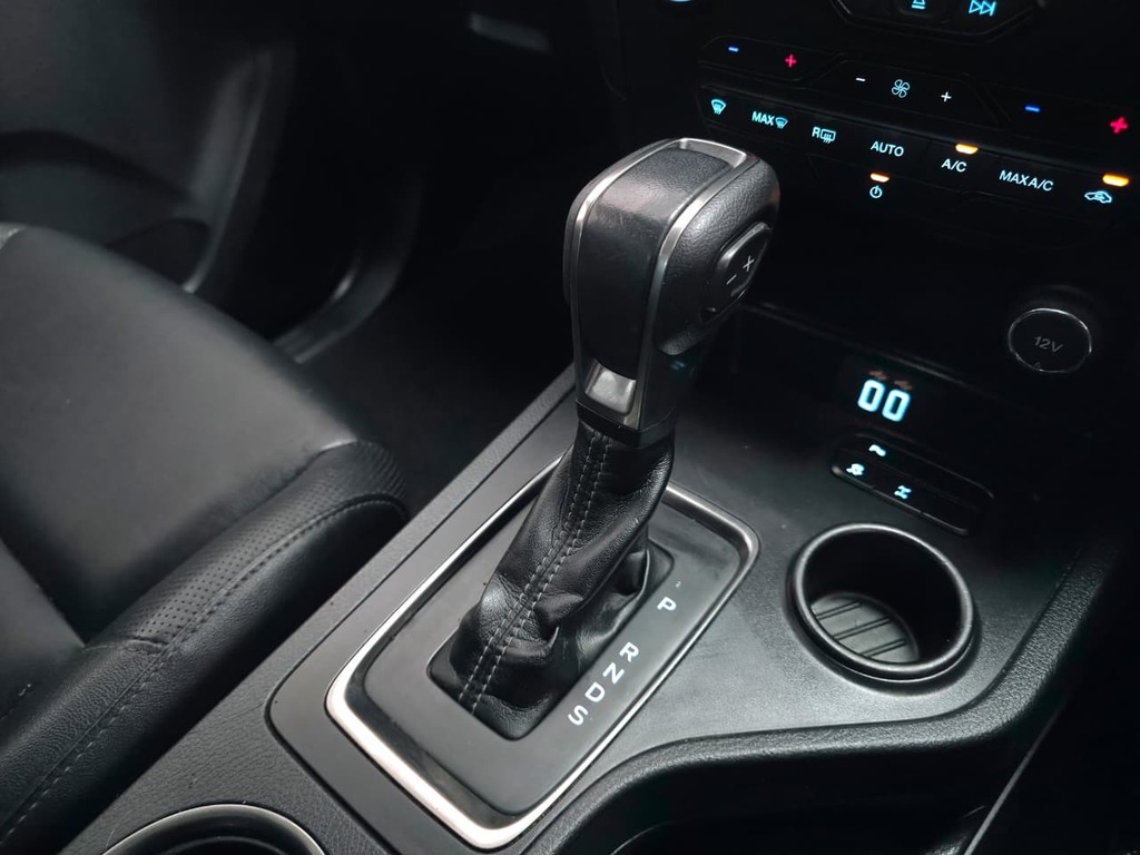 FORD EVEREST EVEREST 2.0D XLT A/T - 14