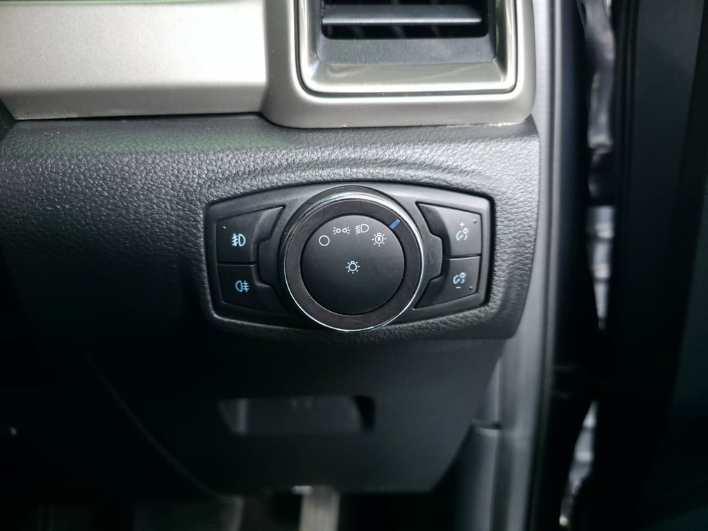 FORD EVEREST EVEREST 2.0D XLT A/T - 18