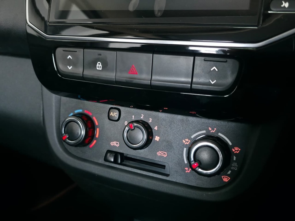 RENAULT KWID KWID 1.0 EXPRESSION / LIFE / EVOLUTION 5DR - 14