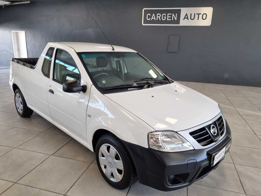Nissan NP200 1.6i Pack