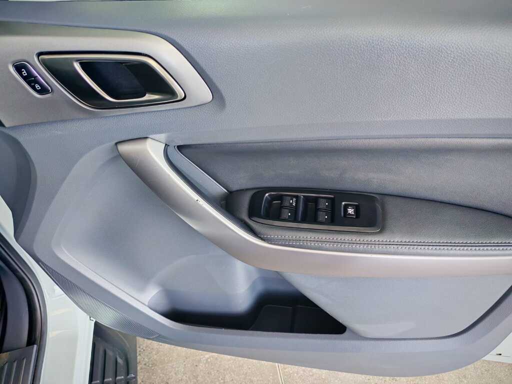 FORD EVEREST EVEREST 2.2 TDCi  XLT A/T