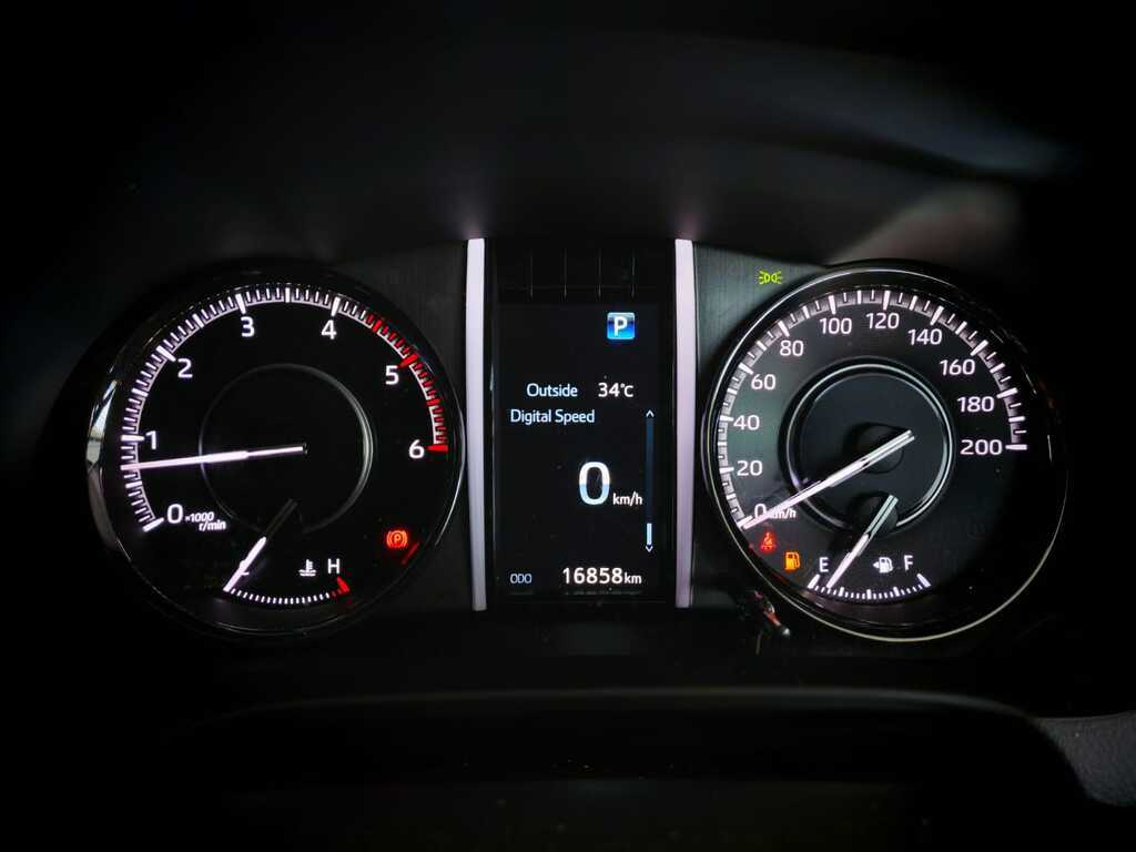 TOYOTA FORTUNER FORTUNER 2.8GD-6 4X4 A/T - 13