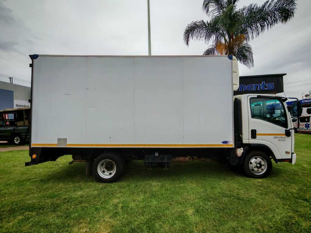 ISUZU NPR NPR 400 AMT F/C C/C - 7