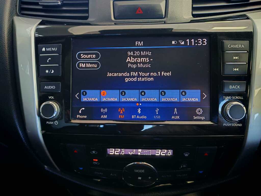 NISSAN NAVARA NAVARA 2.5DDTI LE/LE PLUS 4X4 A/T D/C P/U - 10