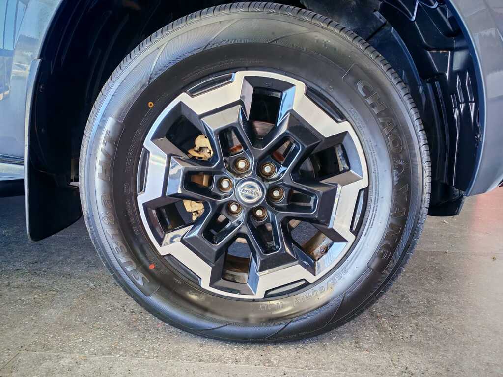 NISSAN NAVARA NAVARA 2.5DDTI LE/LE PLUS 4X4 A/T D/C P/U - 5