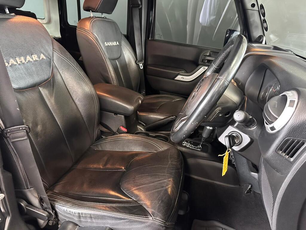 JEEP WRANGLER WRANGLER UNLTD SAHARA 3.6L V6 A/T - 10