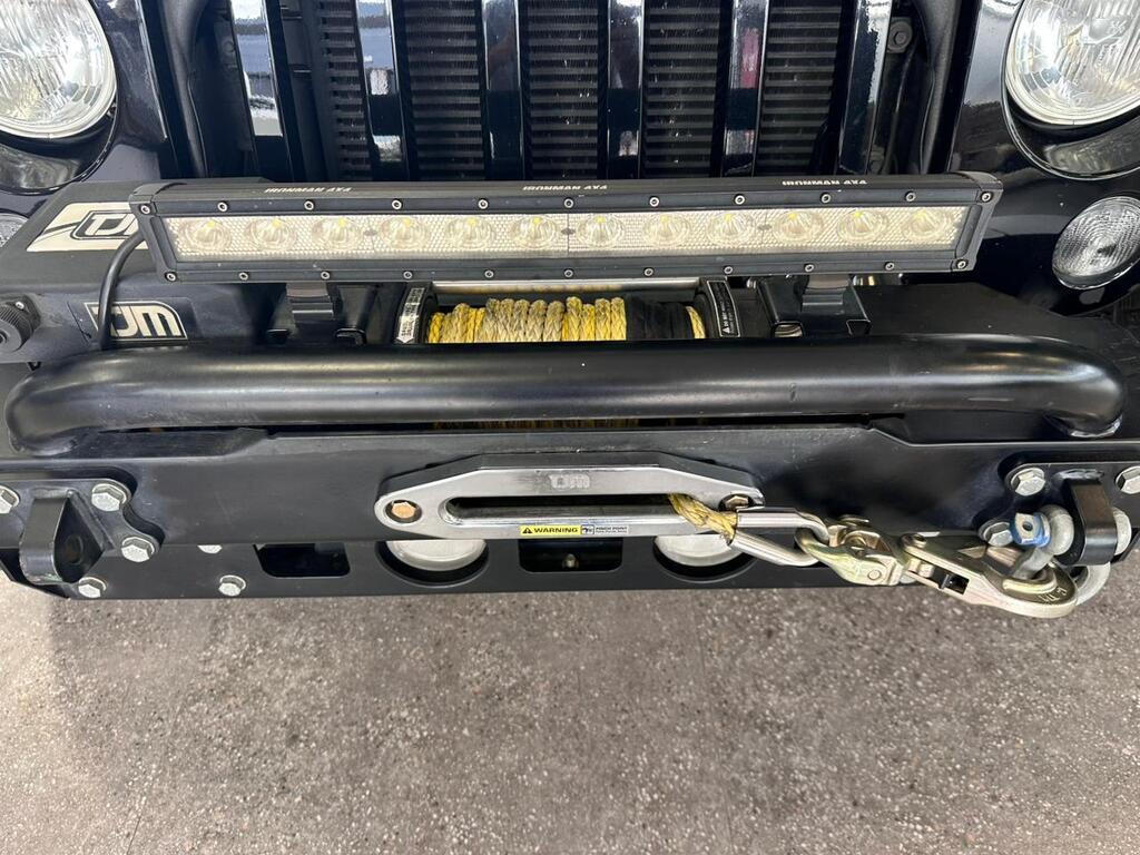 JEEP WRANGLER WRANGLER UNLTD SAHARA 3.6L V6 A/T - 8