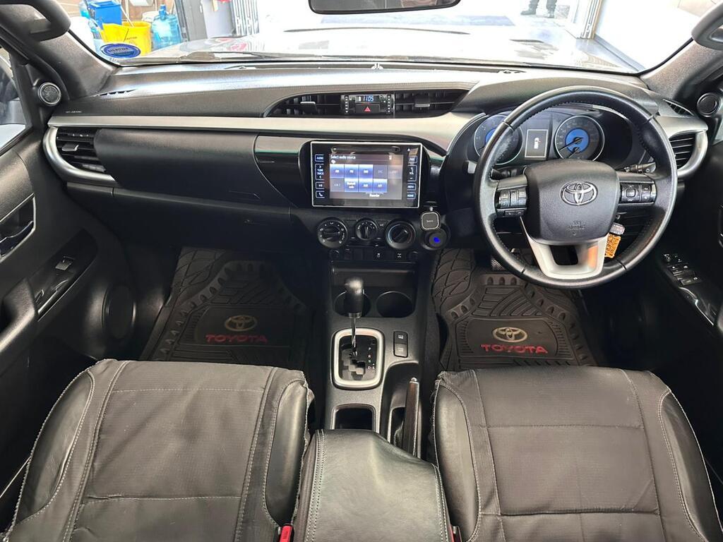 TOYOTA HILUX HILUX 2.8 GD-6 RB RAIDER A/T P/U E/CAB