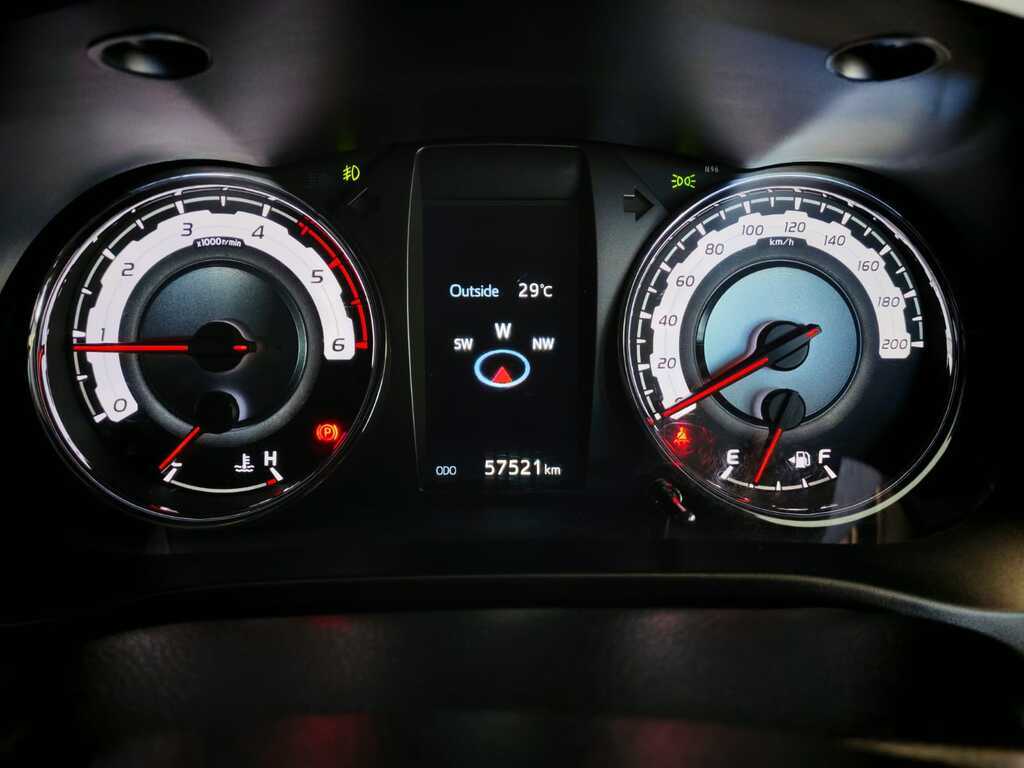 TOYOTA HILUX HILUX 2.8 GD-6 RB RAIDER P/U E/CAB