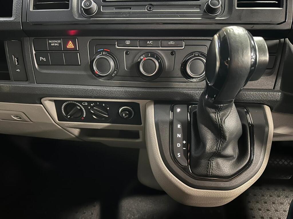 VOLKSWAGEN TRANSPORTER T6 C/BUS 2.0 BiTDi SWB 132 KW 4MOT DSG F/C P/V