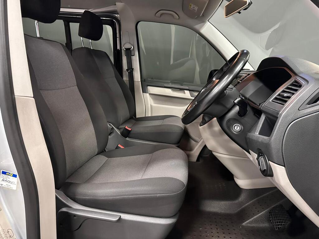 VOLKSWAGEN TRANSPORTER T6 C/BUS 2.0 BiTDi SWB 132 KW 4MOT DSG F/C P/V