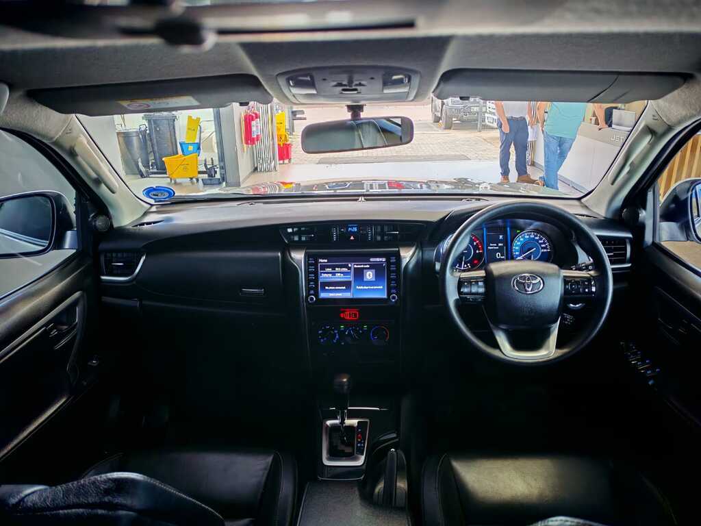 TOYOTA FORTUNER FORTUNER 2.4GD-6 R/B A/T