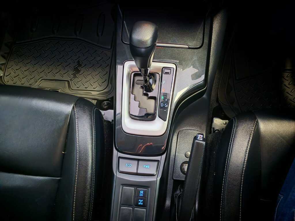 TOYOTA FORTUNER FORTUNER 2.4GD-6 R/B A/T