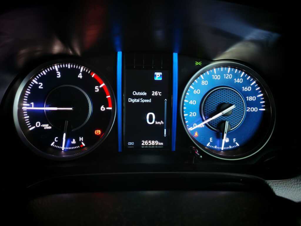 TOYOTA FORTUNER FORTUNER 2.4GD-6 R/B A/T