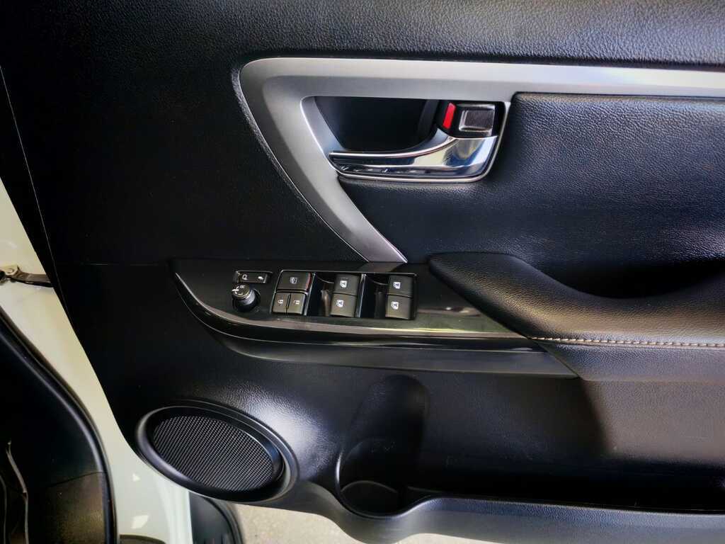 TOYOTA FORTUNER FORTUNER 2.4GD-6 R/B A/T