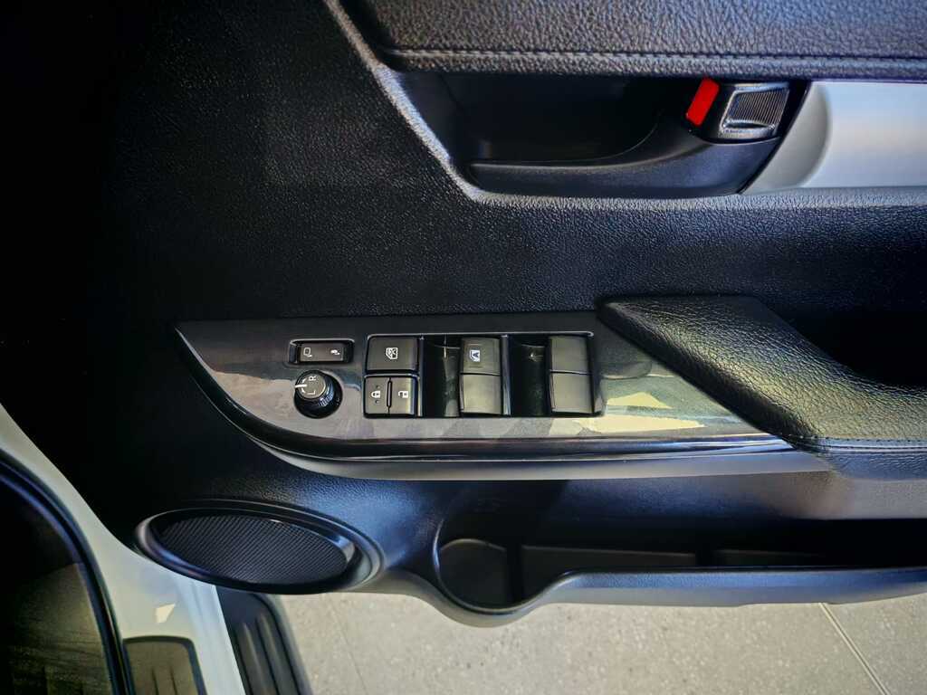 TOYOTA HILUX HILUX 2.4 GD-6 RB RAIDER A/T P/U D/C - 17