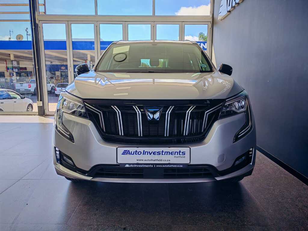 MAHINDRA XUV 700 XUV 700 2.0 AX5 A/T - 2