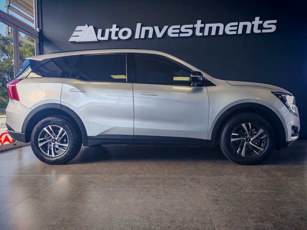 MAHINDRA XUV 700 XUV 700 2.0 AX5 A/T - 3