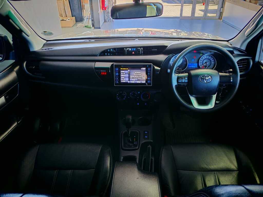 TOYOTA HILUX HILUX 2.4 GD-6 RB SRX A/T P/U D/C - 10