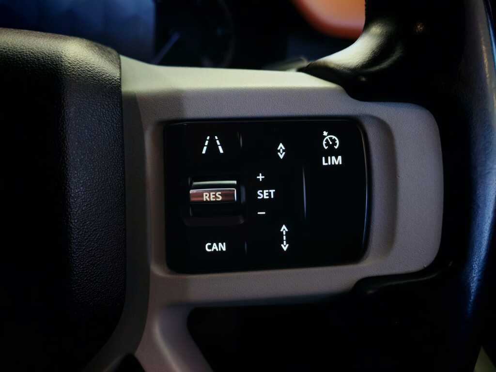 LAND ROVER DEFENDER DEFENDER 110 D300 HSE X-DYNAMIC