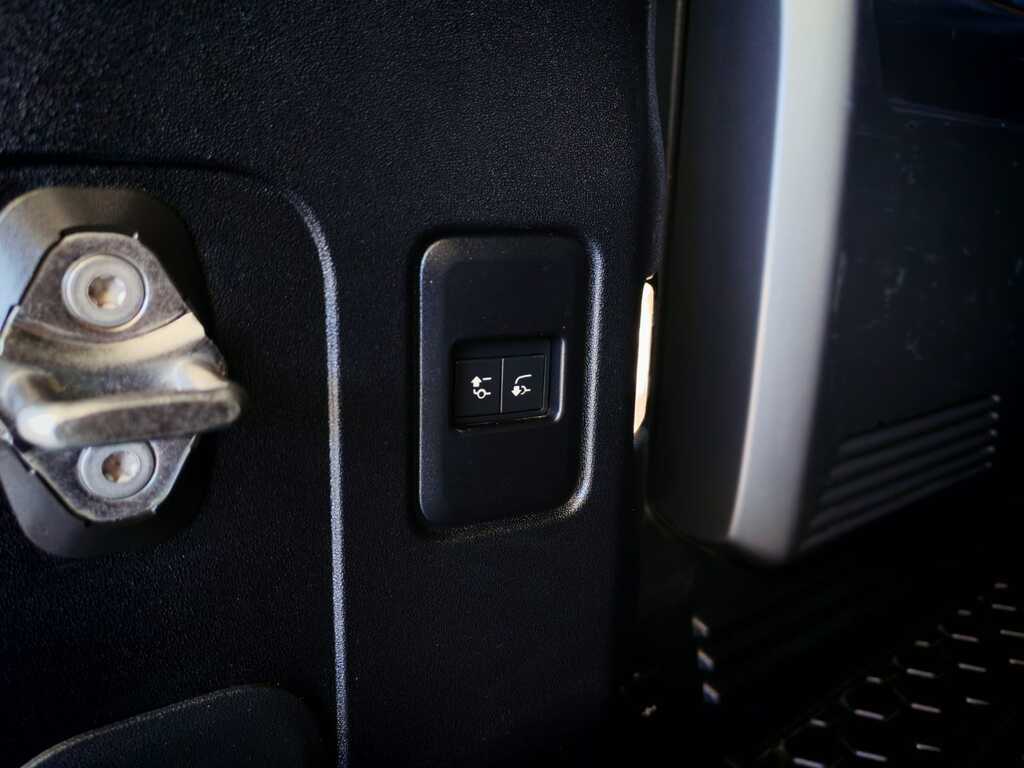 LAND ROVER DEFENDER DEFENDER 110 D300 HSE X-DYNAMIC