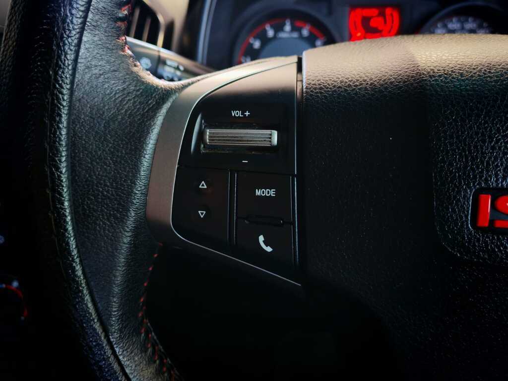 ISUZU D-MAX D-MAX 250 HO X-RIDER A/T D/C P/U - 12