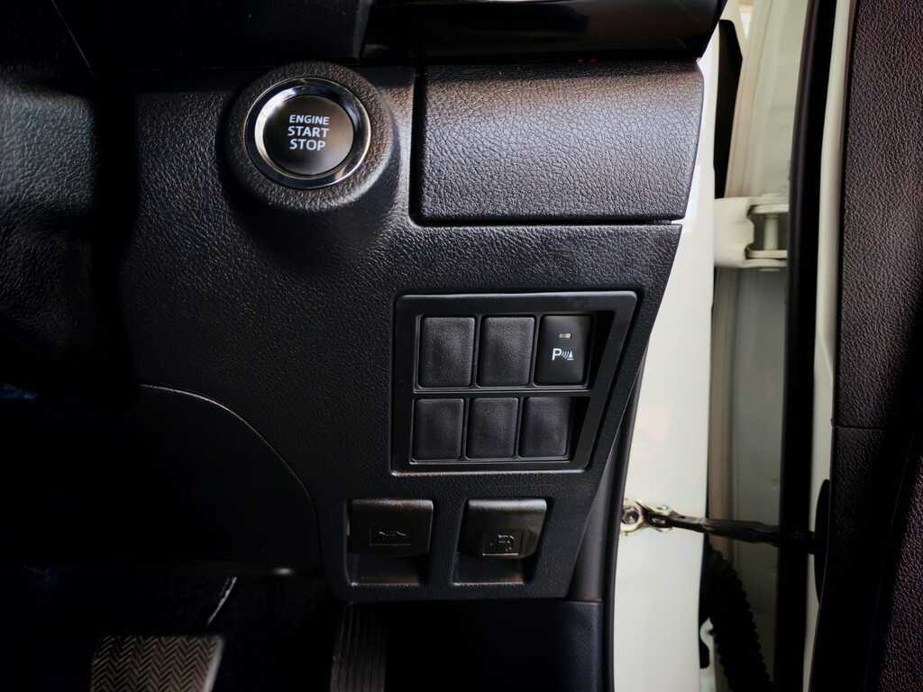 TOYOTA HILUX HILUX 2.8 GD-6 RB LEGEND A/T P/U E/CAB - 15