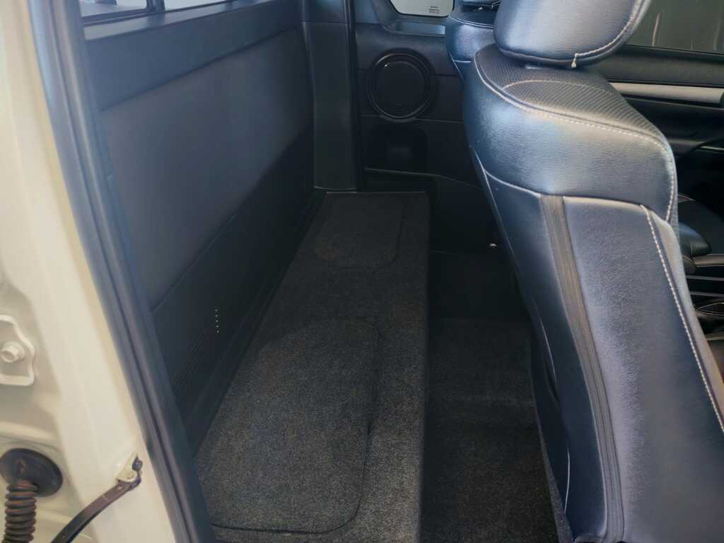 TOYOTA HILUX HILUX 2.8 GD-6 RB LEGEND A/T P/U E/CAB - 8