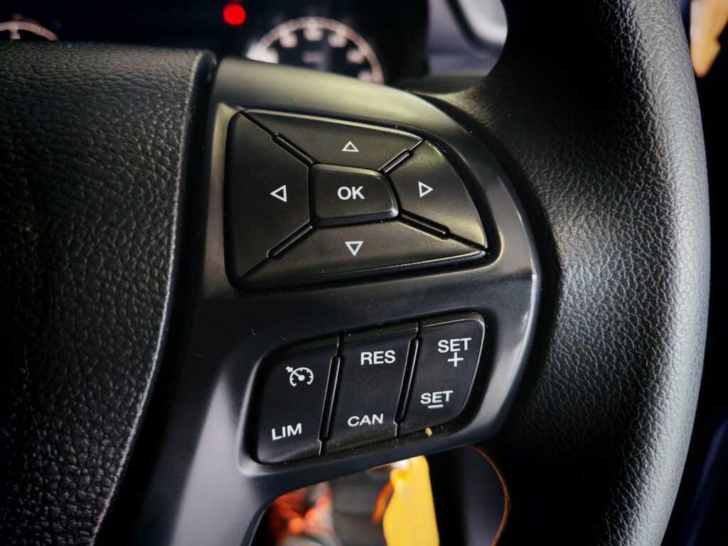 FORD EVEREST EVEREST 2.2 TDCi  XLS A/T - 17