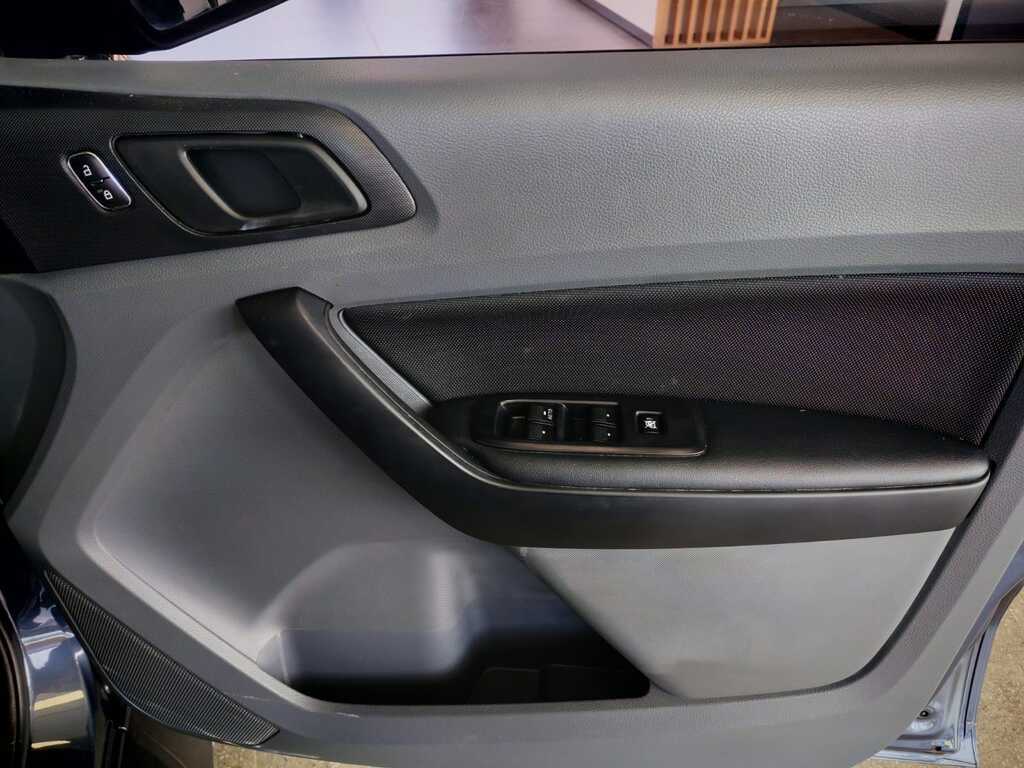 FORD EVEREST EVEREST 2.2 TDCi  XLS A/T - 19